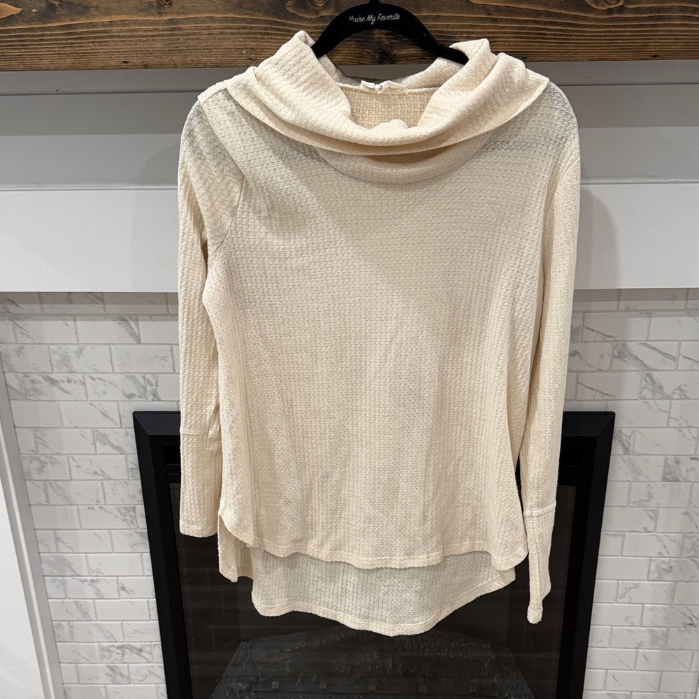 Olive & Oak Off-White Cowl Neck Sweater